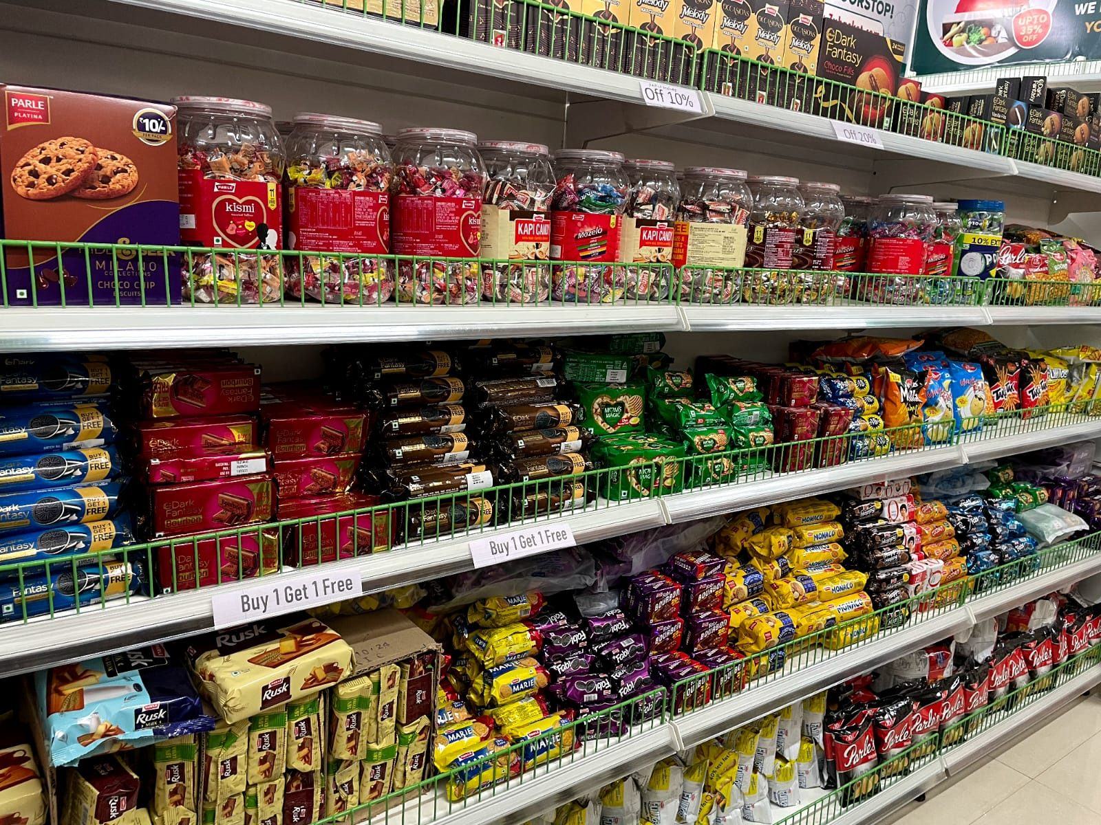 Biscuits, confectionery and bakery shelves